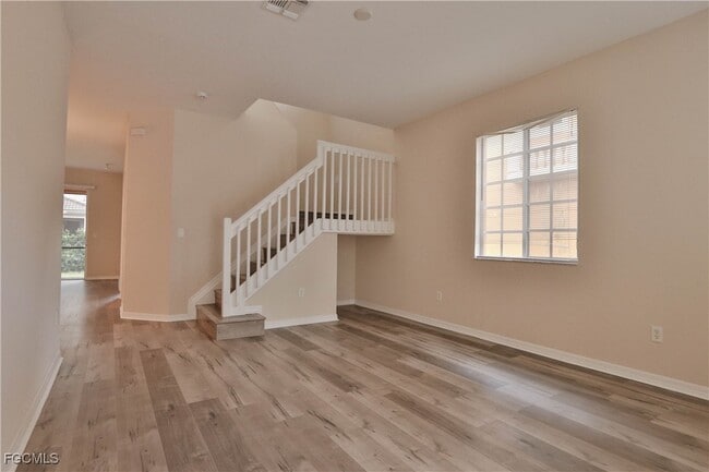 10231 Tin Maple Dr in Estero, FL - Building Photo - Building Photo