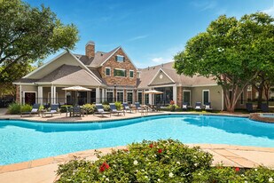 The Lodge At Shavano Park in San Antonio, TX - Building Photo