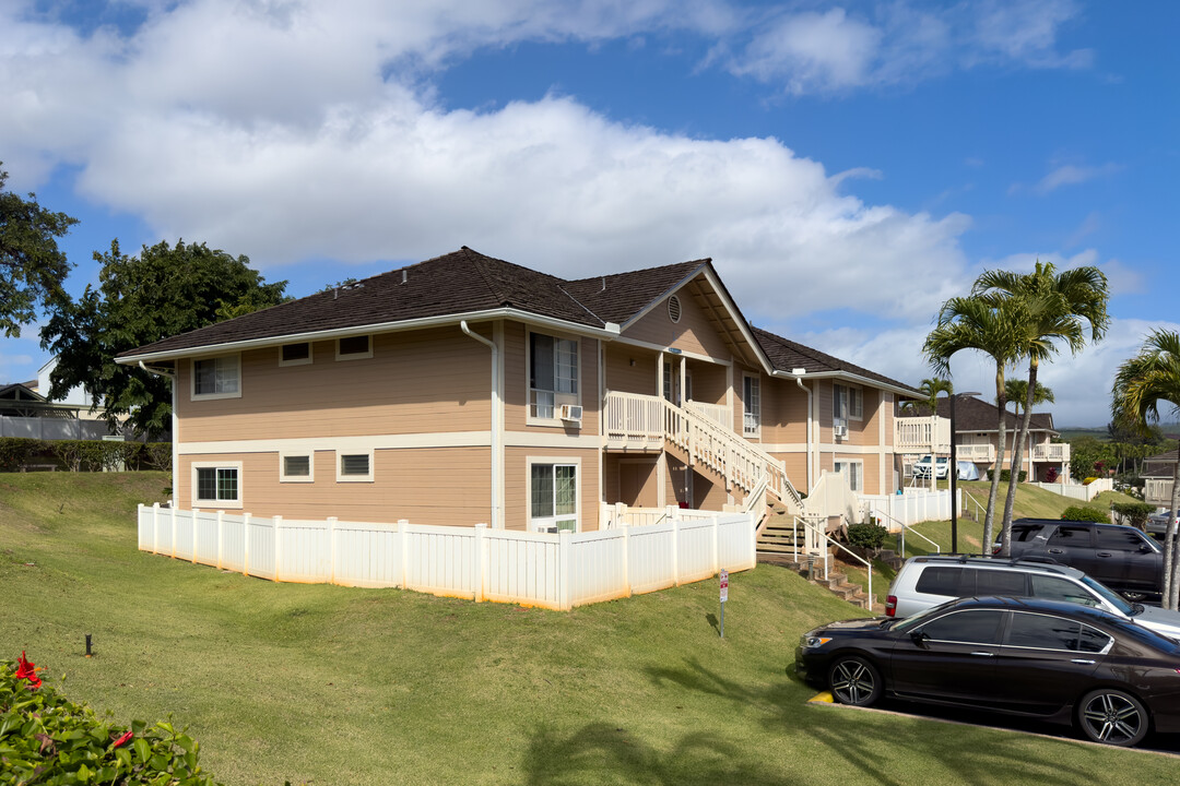 Cliff Side Villages in Waipahu, HI - Building Photo