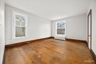 22 N Liberty St in Elgin, IL - Building Photo - Building Photo