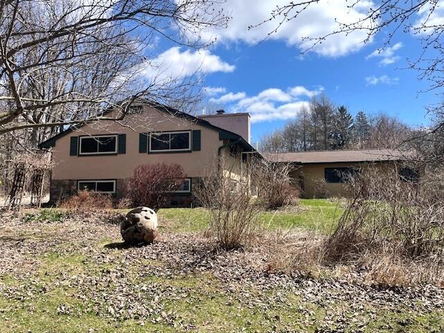 3079 Pittsview Dr in Ann Arbor, MI - Foto de edificio