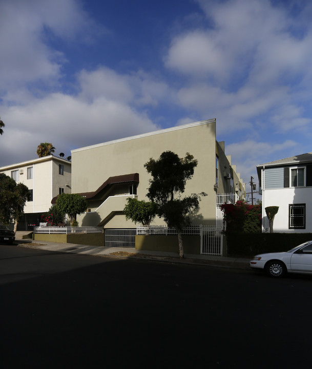 933 S Manhattan Pl in Los Angeles, CA - Foto de edificio
