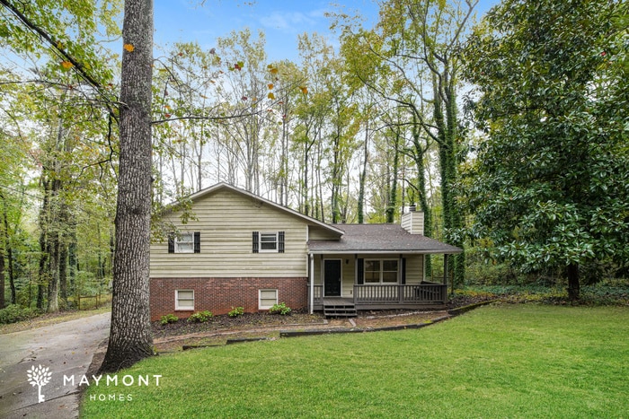 6316 Sherrian St in Douglasville, GA - Building Photo