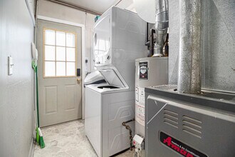 13185 E Old US Hwy 12 in Chelsea, MI - Building Photo - Building Photo