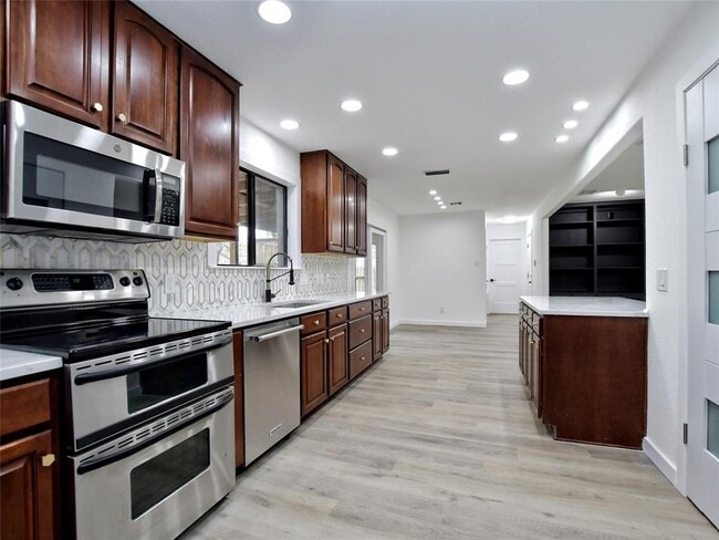 307 Copperleaf Rd in Lakeway, TX - Building Photo - Building Photo