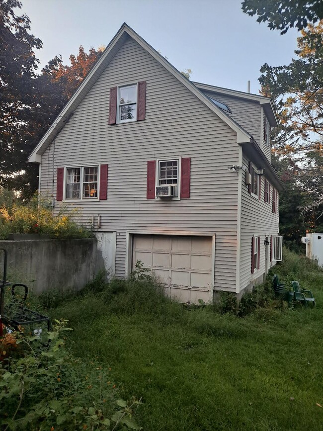 79 S Stanley Hill Rd in Vassalboro, ME - Building Photo - Building Photo