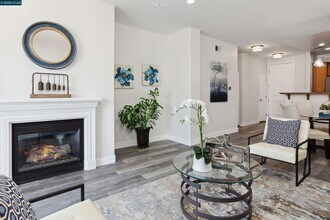 3240 Maguire Way in Dublin, CA - Building Photo - Building Photo