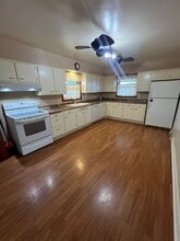 2204 Blackhawk Rd in Springfield, IL - Building Photo - Building Photo