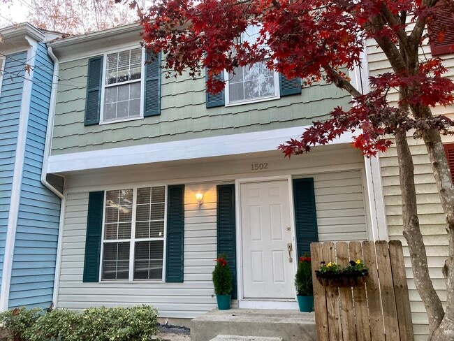 property at 1502 Queen Anne Ct