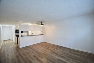 14142 Victory Blvd in Los Angeles, CA - Building Photo - Building Photo