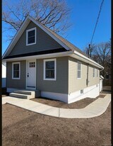 37 Gould Rd in Centereach, NY - Building Photo