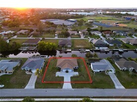 3520-3524 SW 17th Ave in Cape Coral, FL - Building Photo