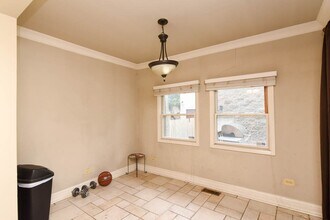 1720 N Ashland Ave, Unit M00B in Chicago, IL - Building Photo - Building Photo