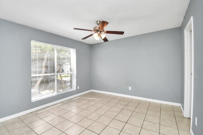 5959 Bonhomme Rd in Houston, TX - Building Photo - Building Photo