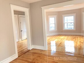 108 Brooks St, Unit 2 in Boston, MA - Building Photo - Building Photo