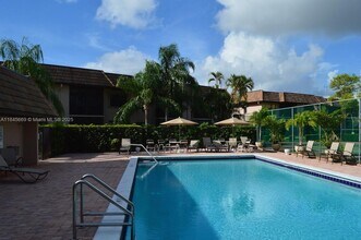 10529 NW 10th St in Pembroke Pines, FL - Building Photo - Building Photo