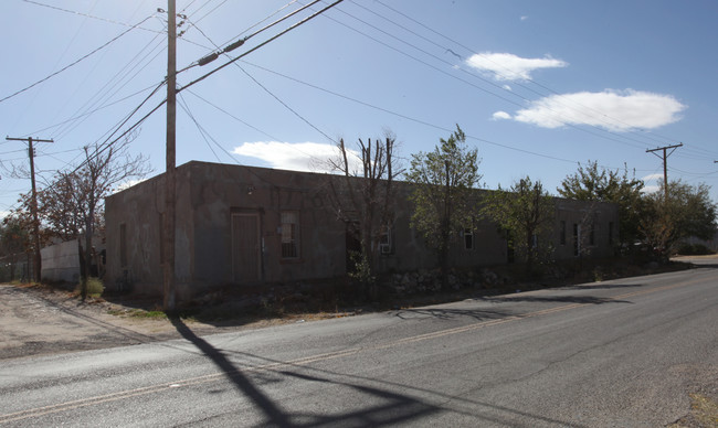 200-208 La Union St in Canutillo, TX - Foto de edificio - Building Photo