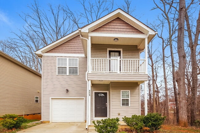 property at 111 Lookout Point Pl