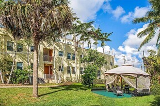 421 Grand Concourse in Miami Shores, FL - Building Photo - Building Photo