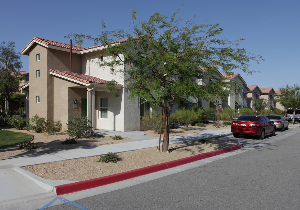 Coyote Run II Apartments in Palm Springs, CA - Foto de edificio