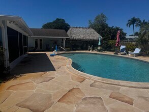 1835 Carandis Rd in West Palm Beach, FL - Building Photo - Building Photo