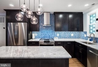 241 G St SW in Washington, DC - Foto de edificio - Building Photo