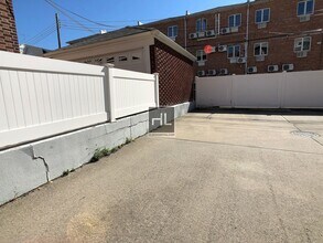 57 Bay 31st St in Brooklyn, NY - Building Photo - Building Photo