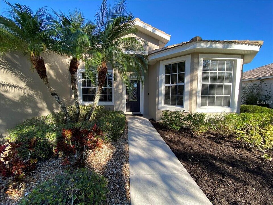 243 Heritage Isles Way in Bradenton, FL - Building Photo
