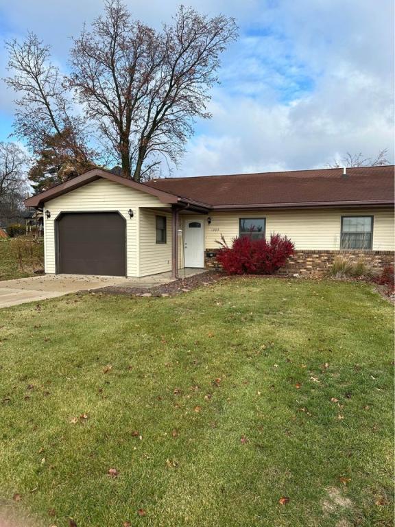 property at 1309 E Monroe St