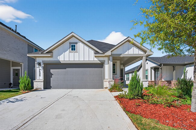 7535 Magnolia Orchid Ln