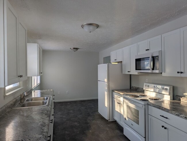 4506 Boll Ln in Champaign, IL - Building Photo - Building Photo