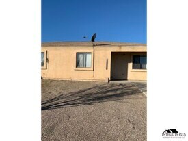 15636 S Yava Rd in Arizona City, AZ - Building Photo