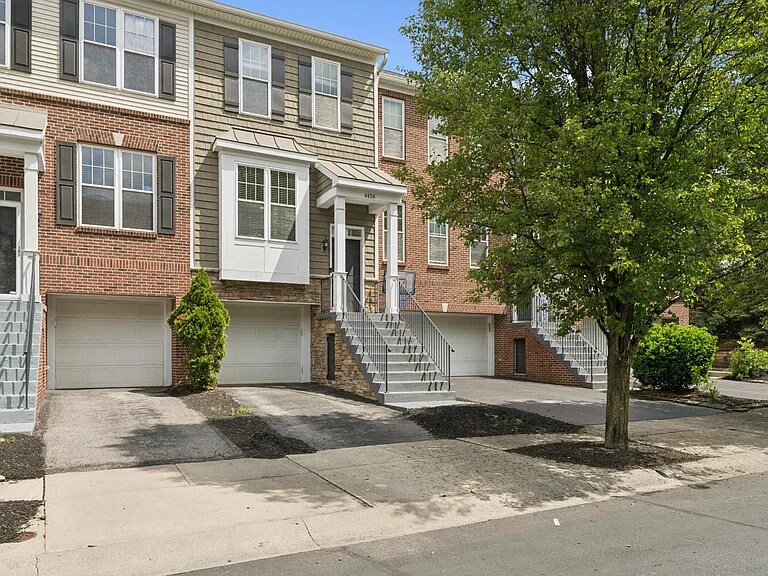 4136 Cambron Dr in Columbus, OH - Building Photo