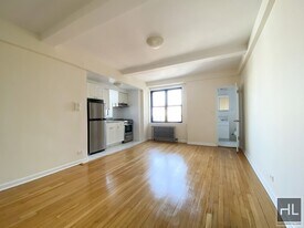 AMSTERDAM AVENUE, Unit 3E in New York, NY - Building Photo