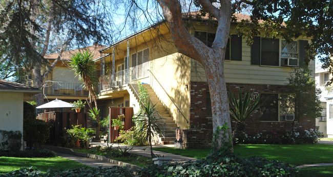 101 Craig Ave in Pasadena, CA - Building Photo - Building Photo