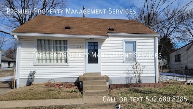 property at 1627 Thornberry Ave