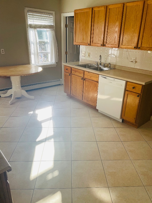 634 East St in New Britain, CT - Building Photo - Building Photo