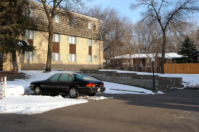 The Riviera in Roseville, MN - Foto de edificio - Building Photo