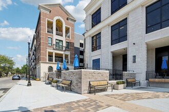 The Apartments at 1st on Main in Carmel, IN - Foto de edificio - Building Photo