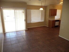 1214 E Artesian Way in Gilbert, AZ - Building Photo - Building Photo