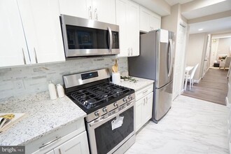 607 S Durham St in Baltimore, MD - Building Photo - Building Photo