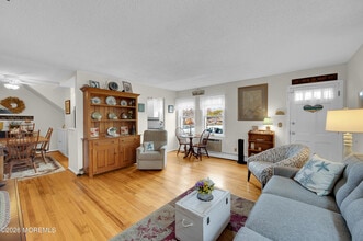 310 Maryland Ave in Point Pleasant Beach, NJ - Foto de edificio - Building Photo