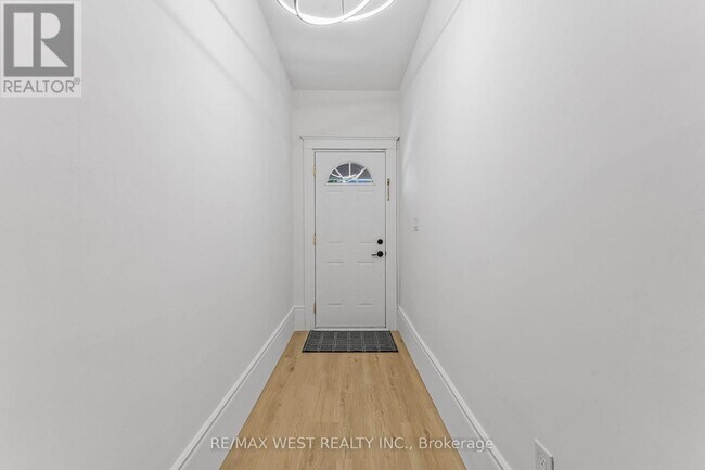 57 Stirton St in Hamilton, ON - Building Photo - Building Photo
