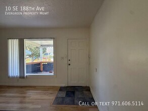 10 SE 188th Ave in Portland, OR - Building Photo - Building Photo
