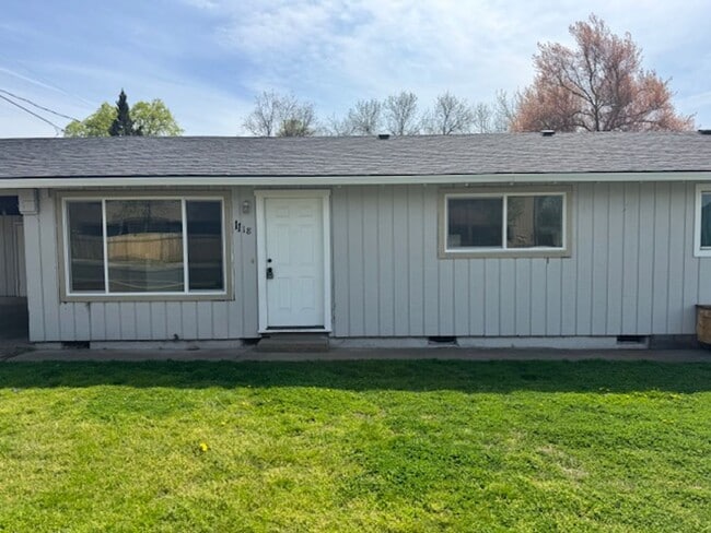 1116 Stevens St in Medford, OR - Building Photo - Building Photo