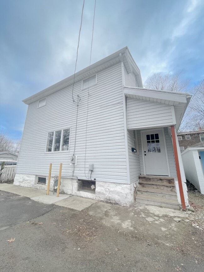 property at 120 Diatreta Ln