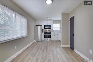 675 Pimlico Dr in Florissant, MO - Building Photo - Building Photo