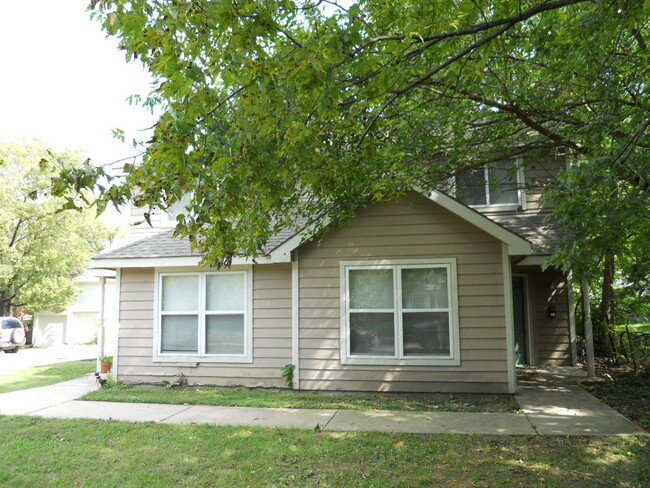 622 Missouri St in Lawrence, KS - Building Photo - Building Photo