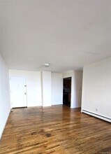 29-15 31st Ave in Queens, NY - Building Photo - Building Photo