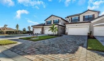6005 Worsham Ln, Unit 103 in Bradenton, FL - Building Photo